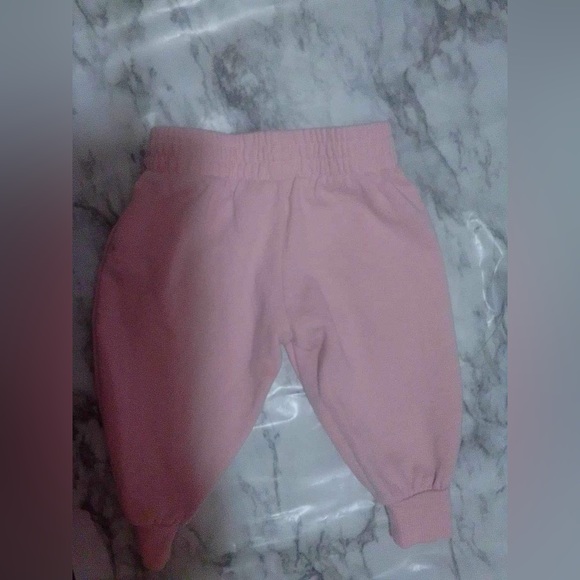 Champion sweats (18M) - Picture 2 of 2